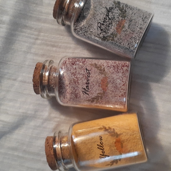 Cold water tye dye kit ( 15 different colors in kit ) - Picture 4 of 5